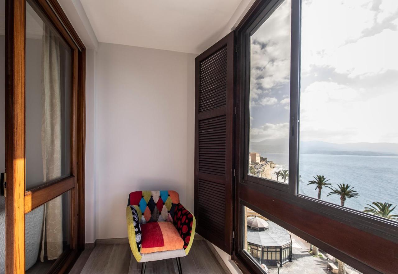 Appartement Front De Mer Hyper Centre Ajaccio  Esterno foto